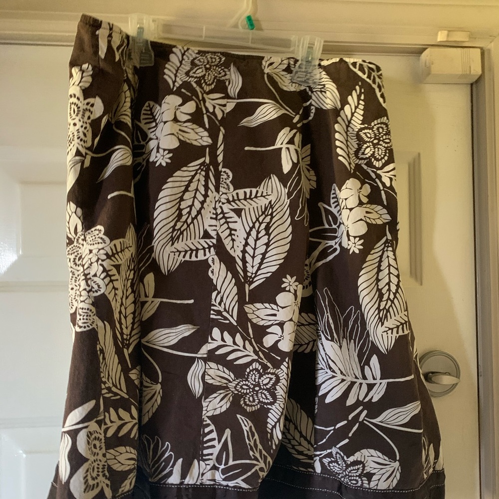 Dressbarn fit & flare skirt, size 14